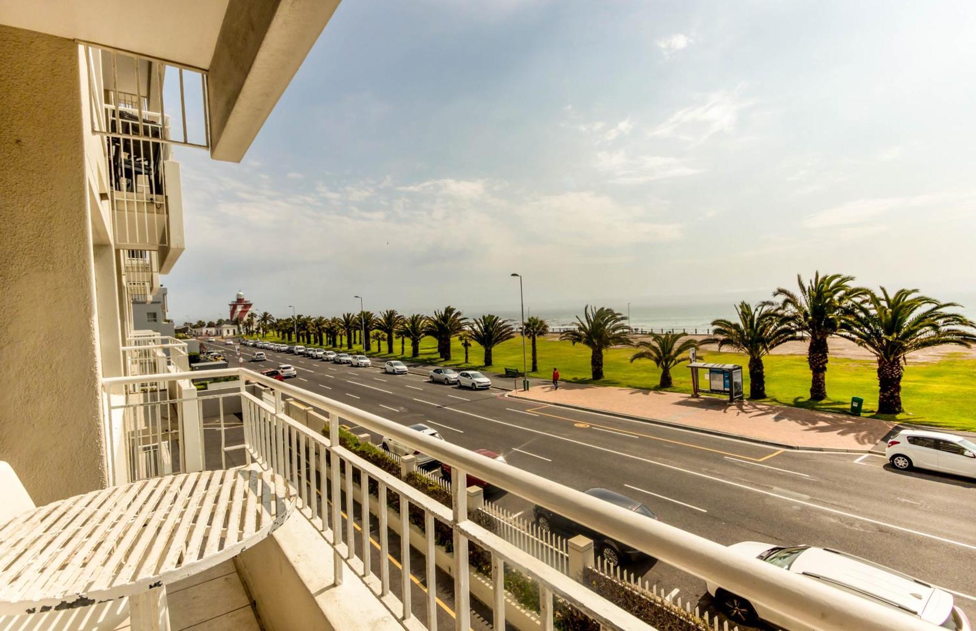Mouille Point Places - Studios & Apartments Cape Town Bagian luar foto